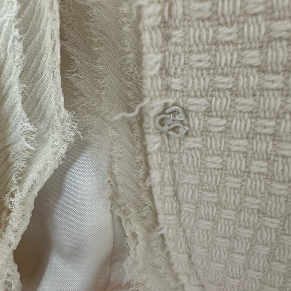 Banana Republic Tweed Blazer in Size 4P - Picture 5 of 13